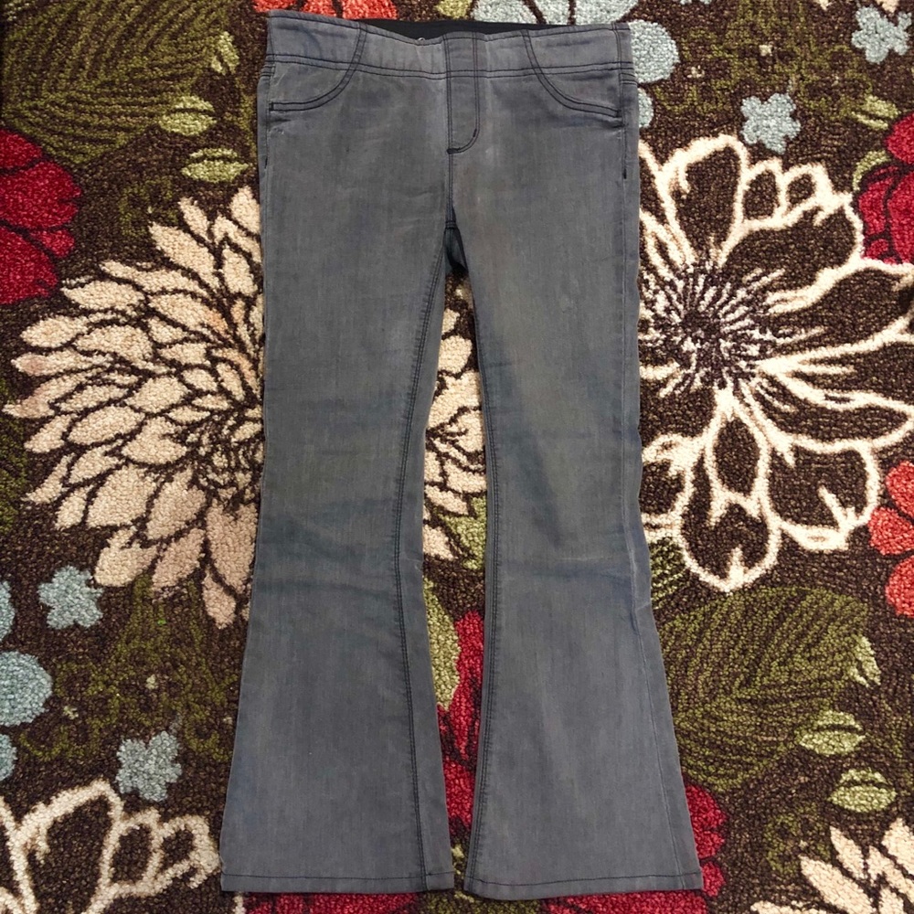 Free People Cropped Flare Capri Legging Size 26 🖤